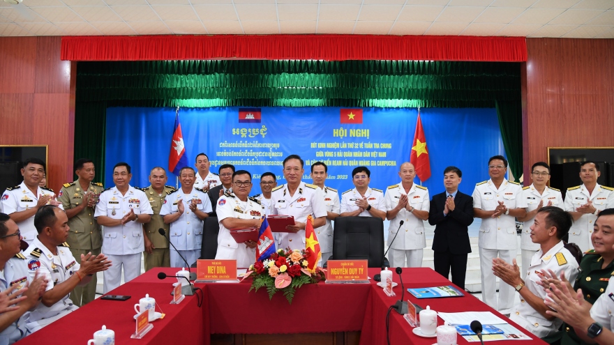 Hải quân Việt Nam – Campuchia rút kinh nghiệm tuần tra chung lần thứ 32