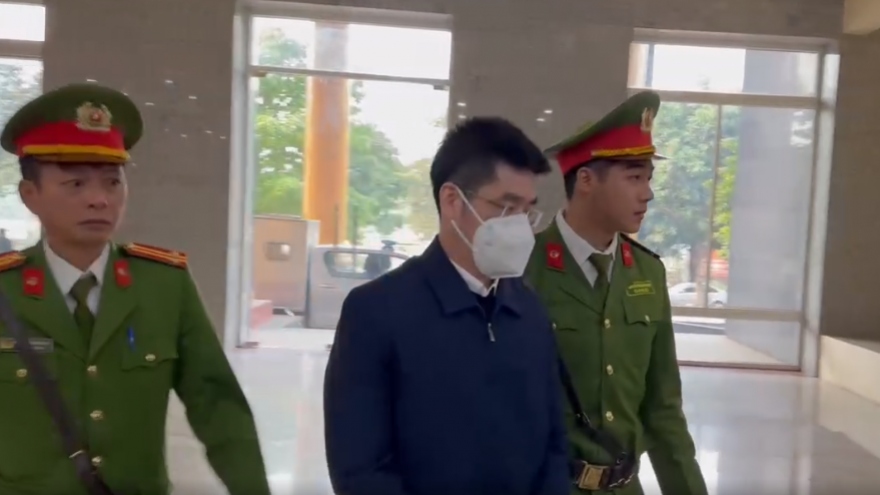 Bị cáo Hoàng Văn Hưng hầu tòa phúc thẩm vụ "chuyến bay giải cứu"