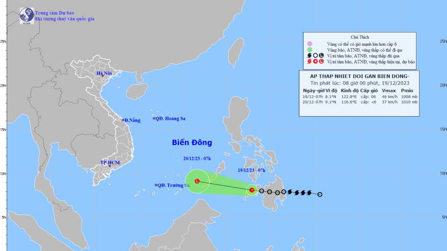 Áp thấp nhiệt đới suy yếu khi tiến vào Biển Đông