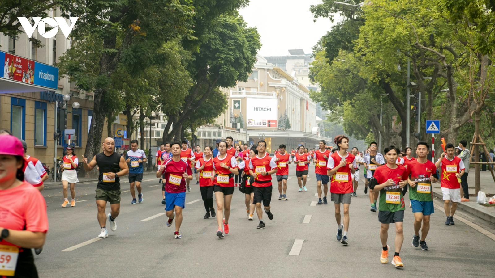 Hơn 1.000 người tham gia Giải chạy “Tự hào hàng Việt Nam”