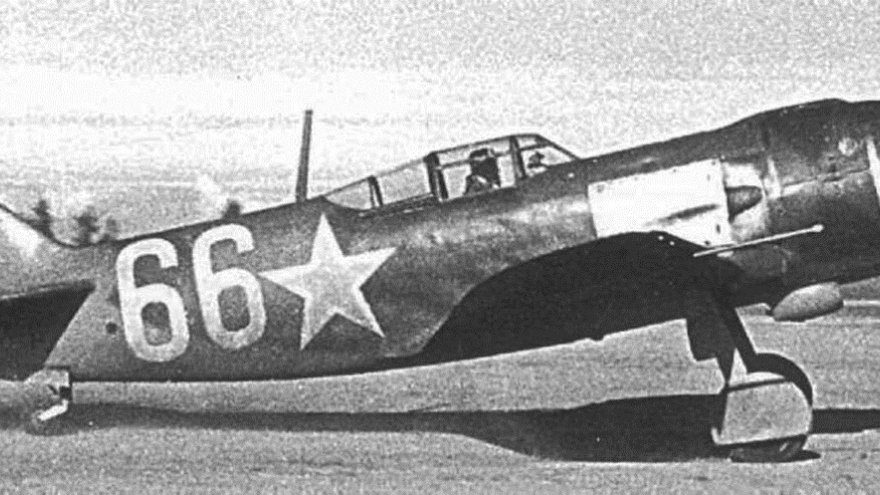 Phi công Liên Xô thời Thế chiến II vẫn lái máy bay khi chỉ còn một tay