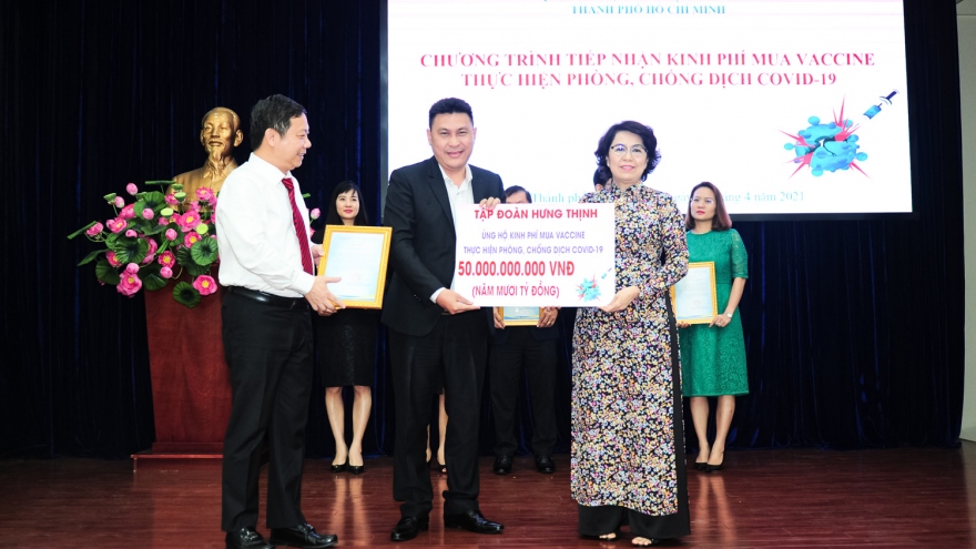 Tập đoàn Hưng Thịnh trao tặng 50 tỷ đồng mua vaccine phòng ngừa Covid-19