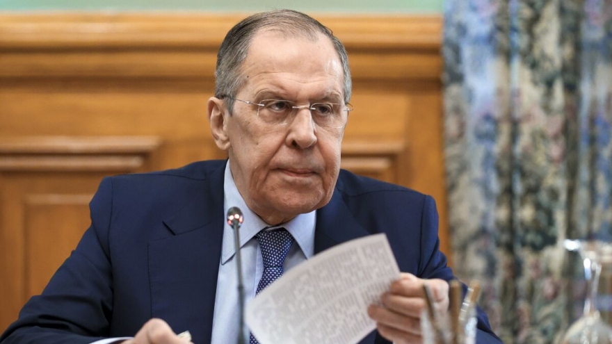 Ngoại trưởng Lavrov nói gì khi ông Zelensky kêu gọi NATO tấn công phủ đầu Nga?