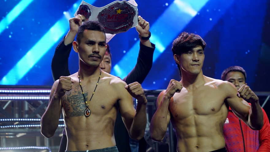 Nguyễn Trần Duy Nhất tranh đai ở Muay Thai Grand Prix tổ chức ở Việt Nam