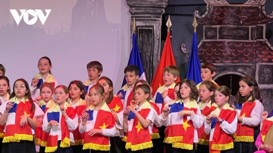 Vietnam and France celebrate 50 years of diplomacy in Paris