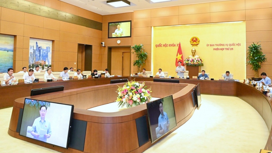 Ủy ban Thường vụ Quốc hội thảo luận dự án Luật Thủ đô sửa đổi tại phiên họp 26