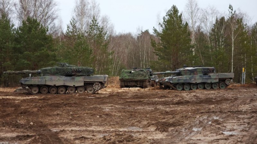 Ba Lan tuyên bố ngừng vận chuyển vũ khí cho Ukraine