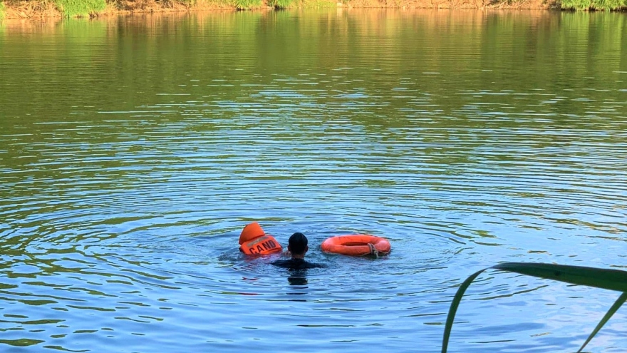Tắm ở hồ, 2 nữ sinh đuối nước tử vong
