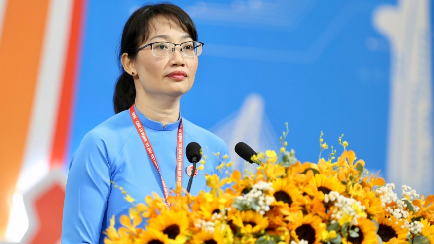 Bà Trần Thị Diệu Thúy tái đắc cử Chủ tịch Liên đoàn Lao động TP.HCM