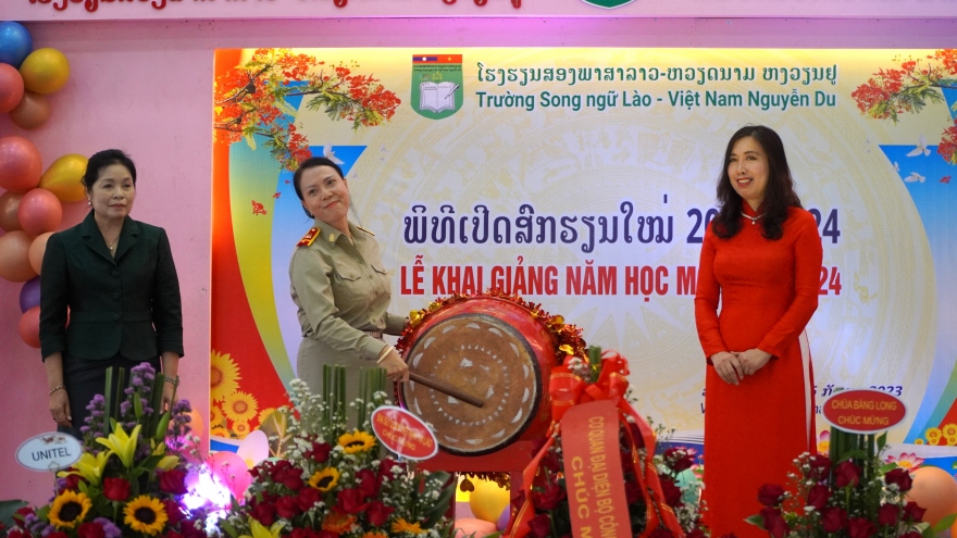 Trường Song ngữ Lào-Việt Nam Nguyễn Du tổ chức lễ khai giảng năm học 2023-2024
