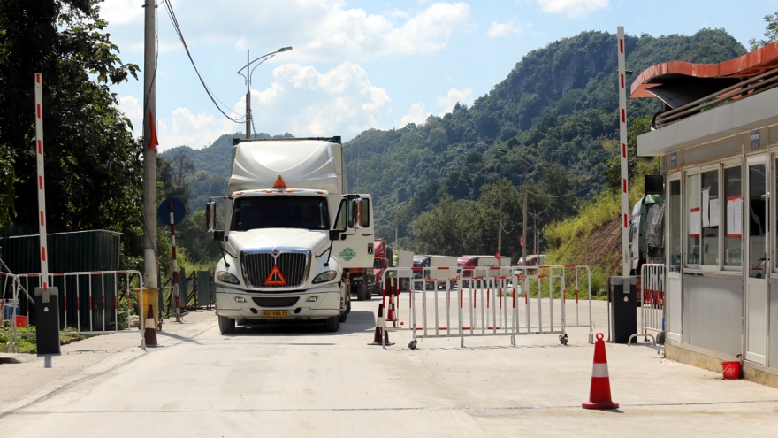 Các cửa khẩu Lạng Sơn thông quan ổn định hơn 1.000 xe mỗi ngày