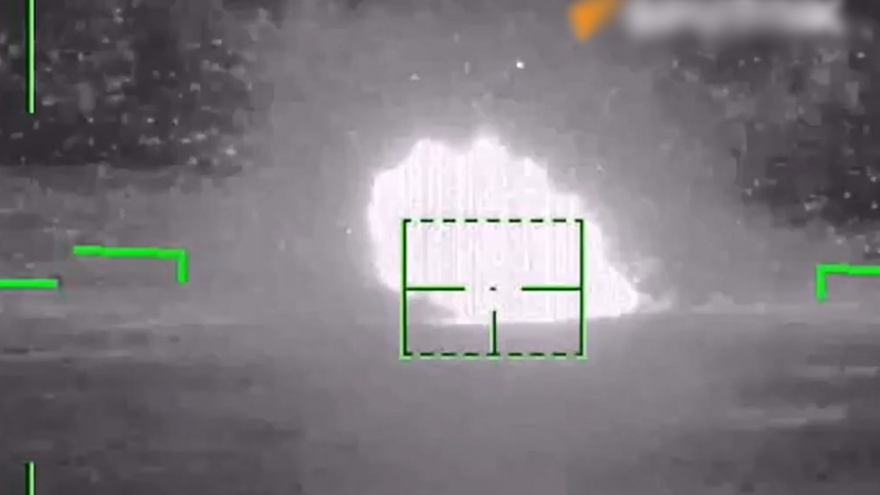 Trực thăng Nga Ka-52 bắn nổ tung xe tăng Ukraine ở Donetsk