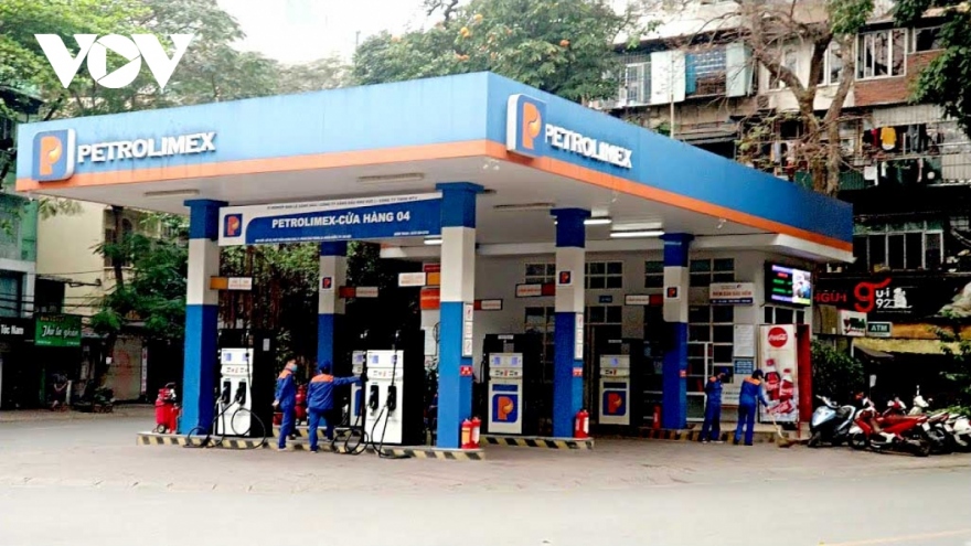 Petrol prices see sixth consecutive rise