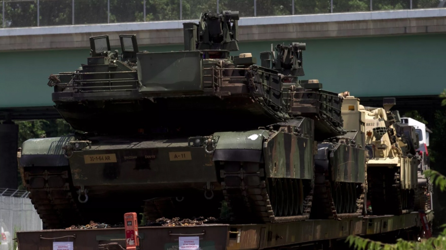 “Kỳ phùng địch thủ” của xe tăng hiện đại nhất Mỹ vừa hỗ trợ Ukraine