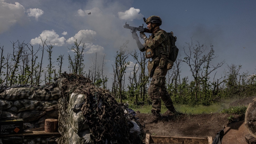 Phương Tây huấn luyện binh sĩ Ukraine lối đánh không phù hợp đối phó Nga?