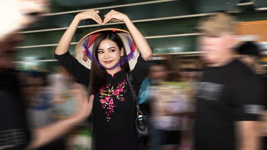 Miss Grand Thailand Engfa Wahara receives warm welcome in Vietnam
