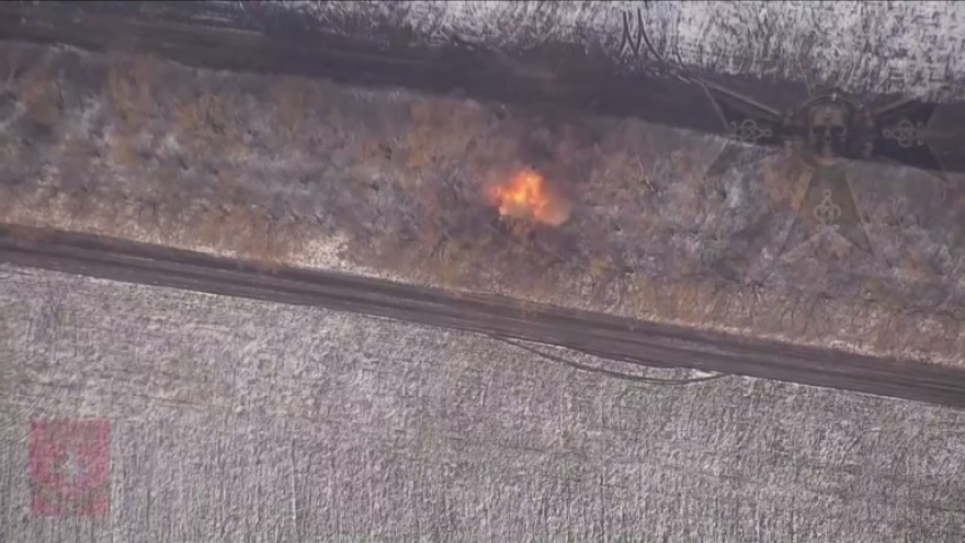 Cận cảnh UAV cảm tử Lancet âm thầm phá hủy lựu pháo hạng nặng của Ukraine
