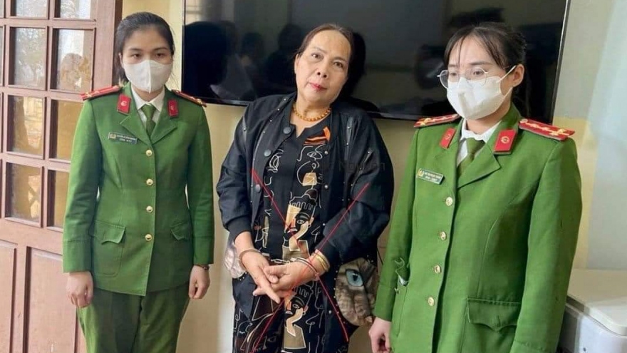 Nóng 24h: Livestream xúc phạm thẩm phán, bà Nguyễn Thu Hằng bị bắt tạm giam