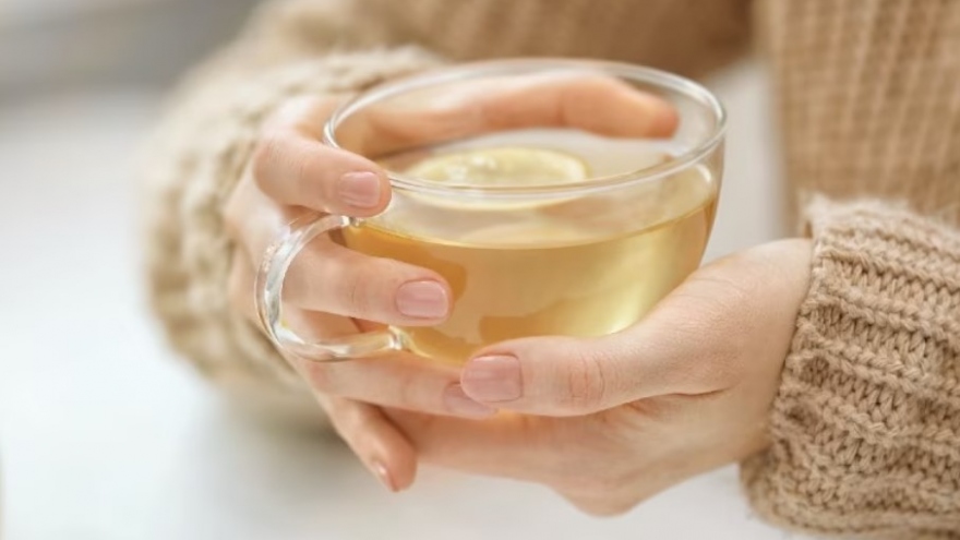 Hãy thử 4 loại trà nhẹ nhàng này để đối phó với cơn đau bụng kinh