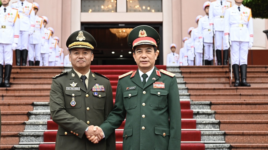 Đại tướng Phan Văn Giang đón Phó thủ tướng, Bộ trưởng Bộ Quốc phòng Campuchia