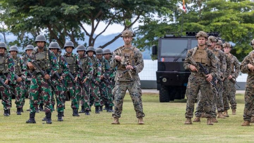 Lính thủy đánh bộ Indonesia và Mỹ tập trận chung