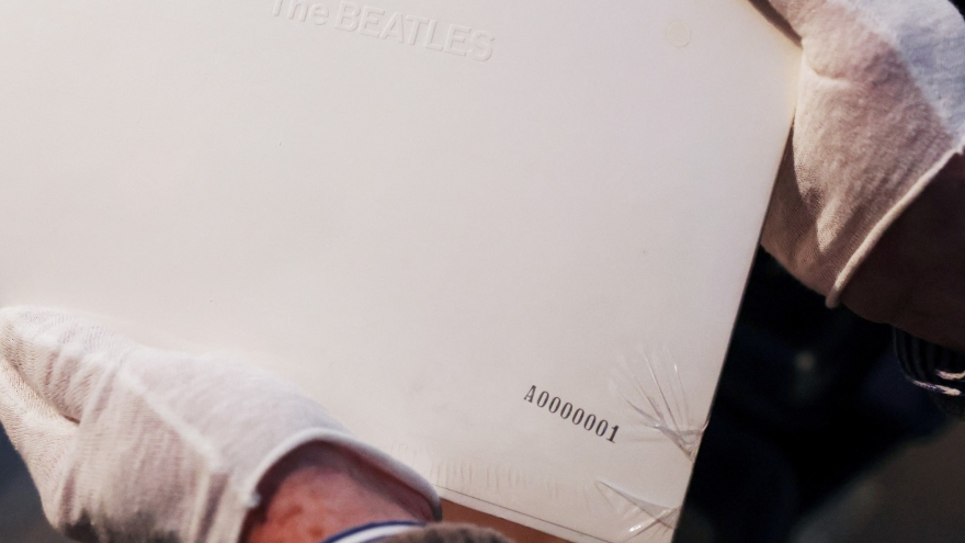 "Album trắng" của nhóm The Beatles sắp được đưa ra đấu giá