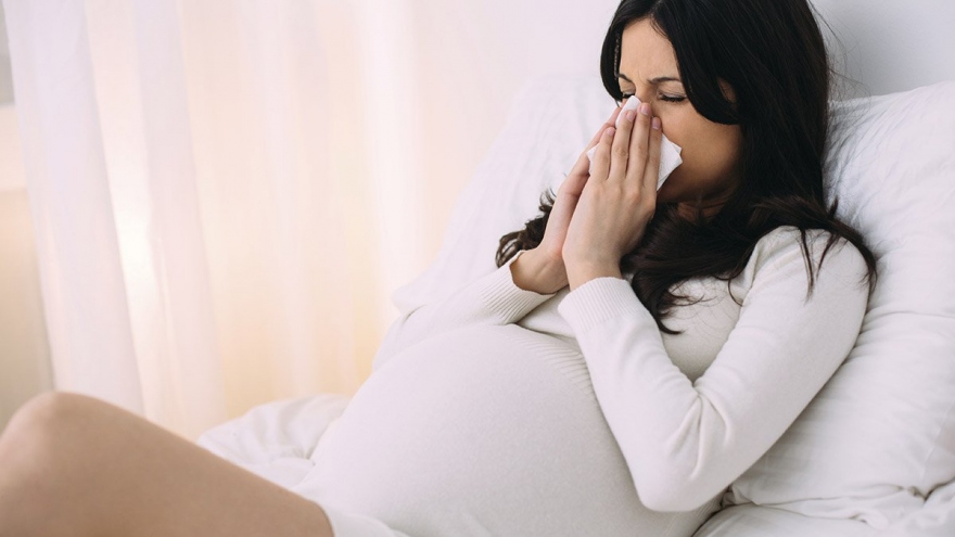 Mẹ bầu nên làm gì khi bị cảm cúm trong thai kỳ?