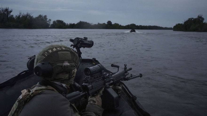Bi kịch lính Ukraine vượt sông Dnipro dưới hỏa lực của Nga