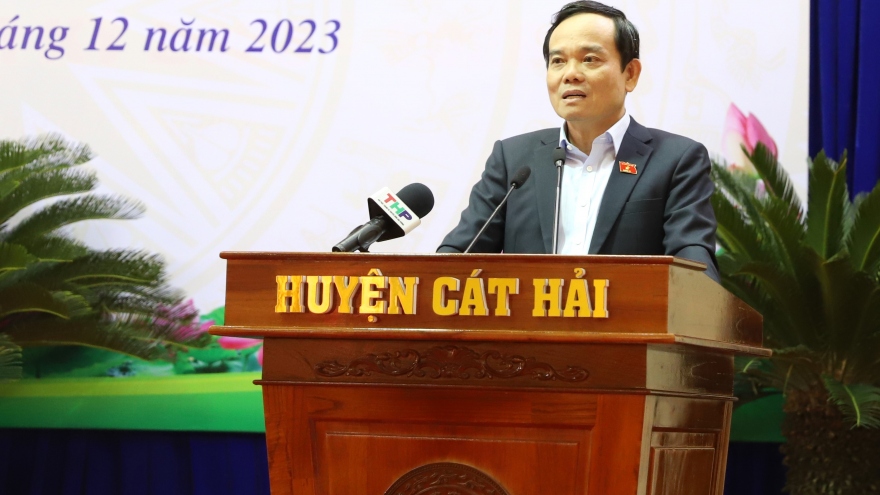 Phó Thủ tướng Trần Lưu Quang tiếp xúc cử tri huyện Cát Hải (TP Hải Phòng)