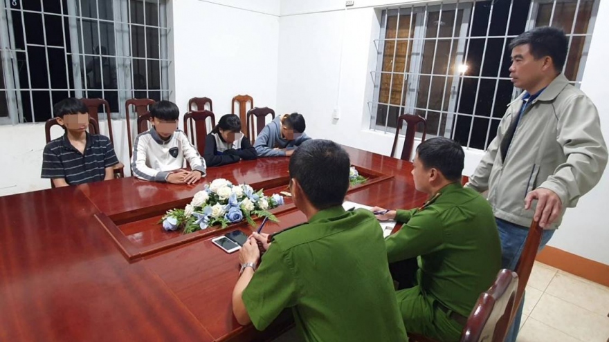 Nhóm thiếu niên liên tiếp gây ra 10 vụ trộm