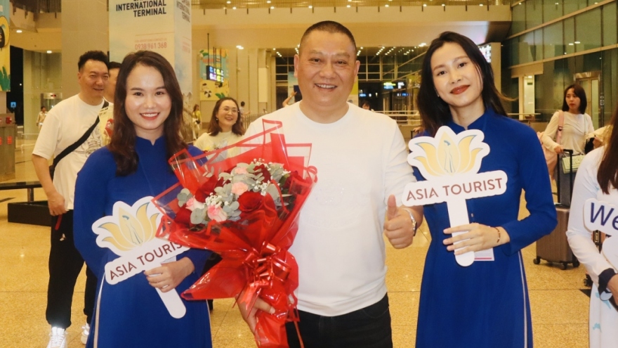 Chinese travel firms explore tourism products in Khanh Hoa province