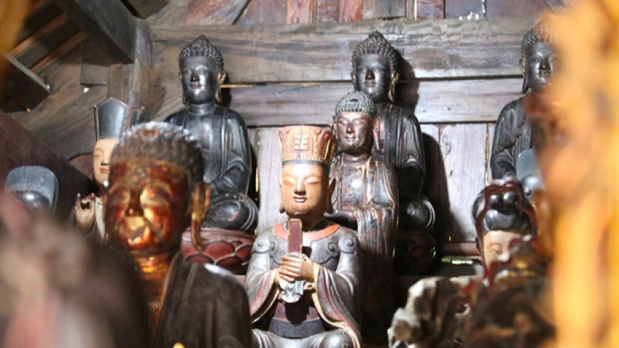 Ngôi chùa lưu giữ gần 40 pho tượng và hơn 200 bản khắc kinh mộc cổ
