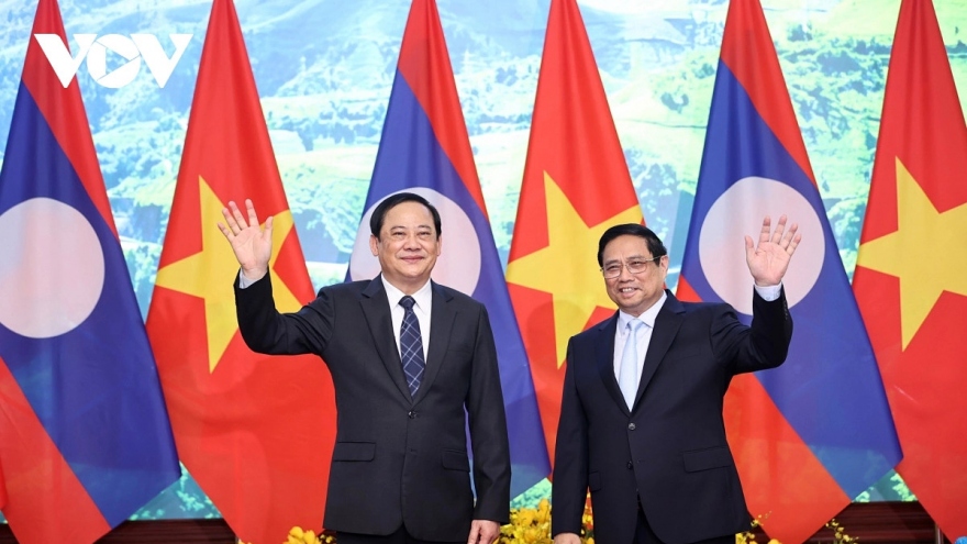 Vietnam and Laos vow to foster special solidarity, comprehensive cooperation