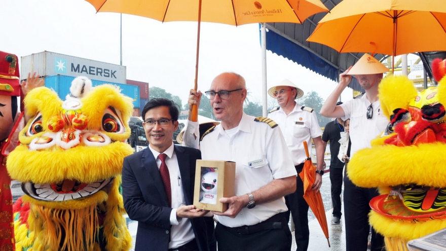 2.000 khách du lịch tàu biển đầu tiên đến Đà Nẵng trong năm mới 2024