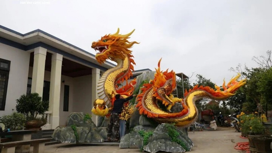 Cận cảnh linh vật rồng uy nghi ở thị trấn biên giới Quảng Trị