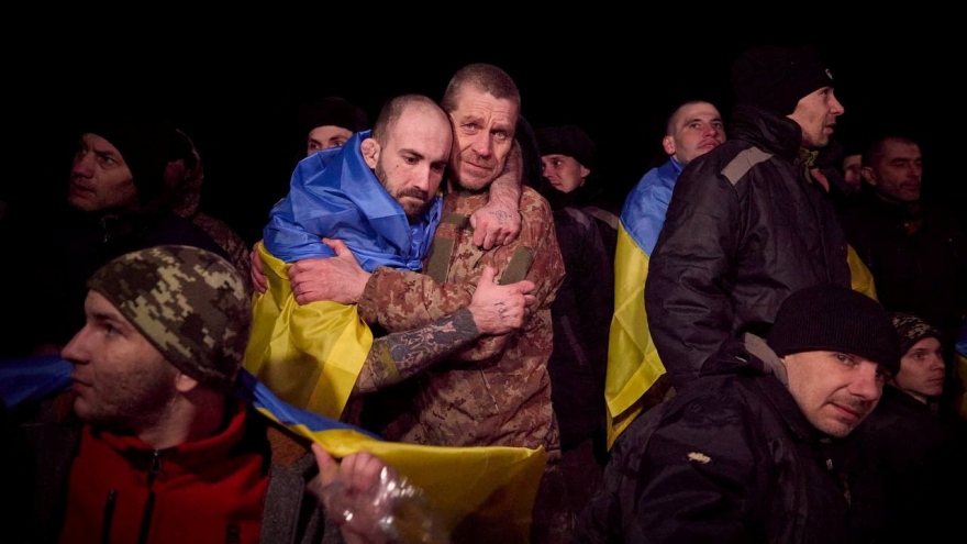 Nga và Ukraine trao đổi tù binh quy mô lớn nhất kể từ khi xung đột bùng phát