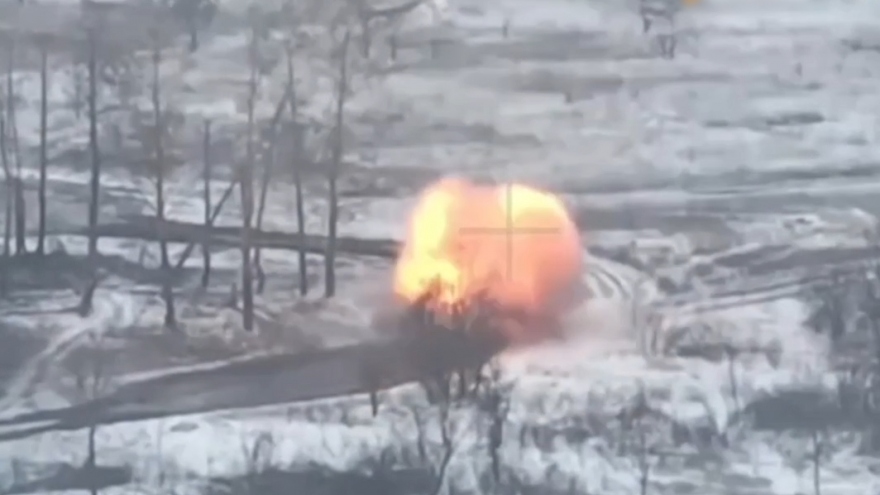 Thiếu bộ binh yểm trợ, xe tăng Ukraine bị quân Nga phục kích và bắn cháy