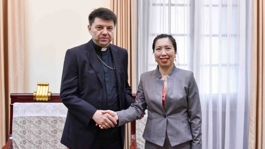 Vietnam pledges support for Resident Papal Representative in first mission