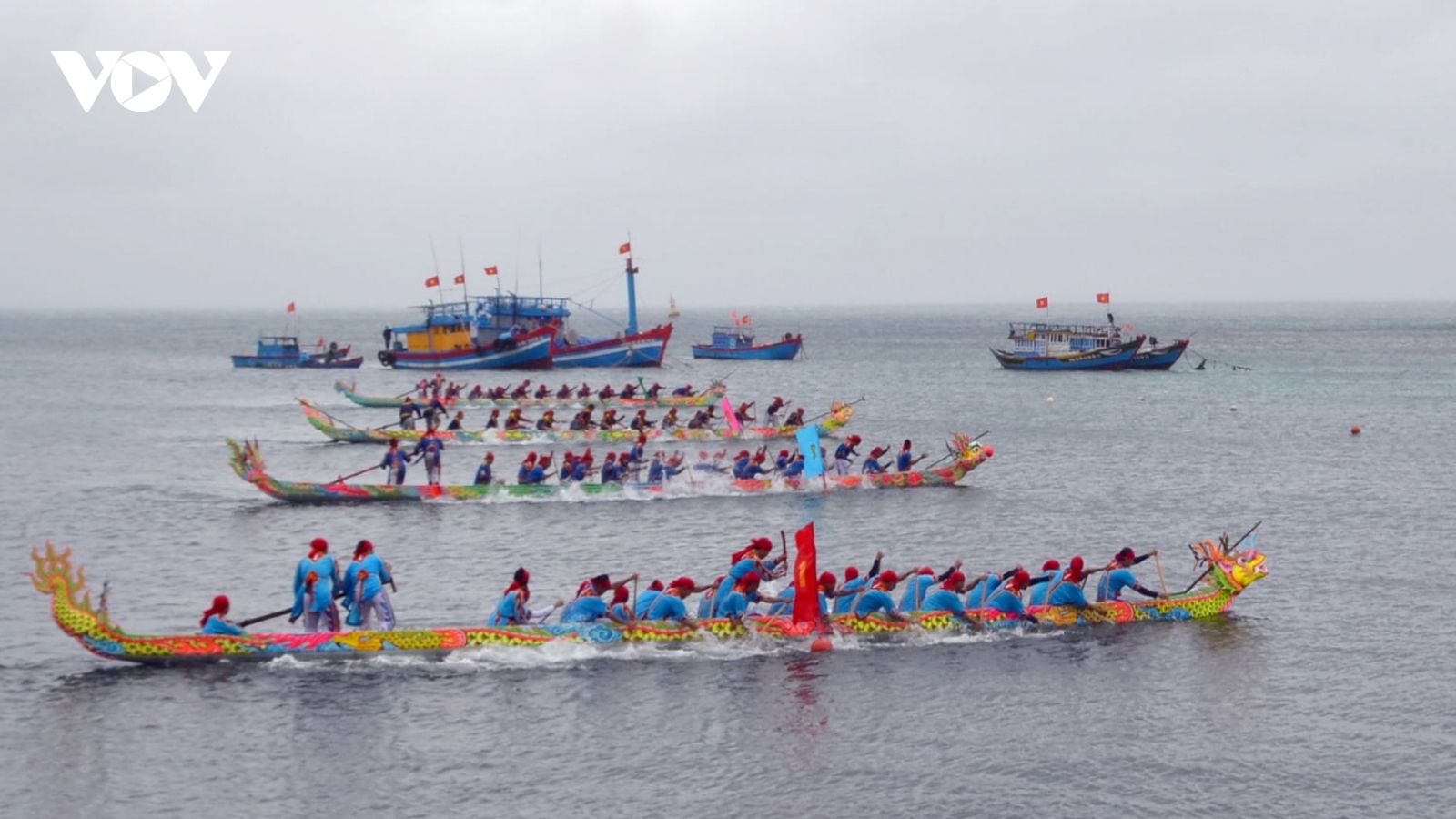Lễ hội đua thuyền Tứ linh đầu xuân ở đảo Lý Sơn