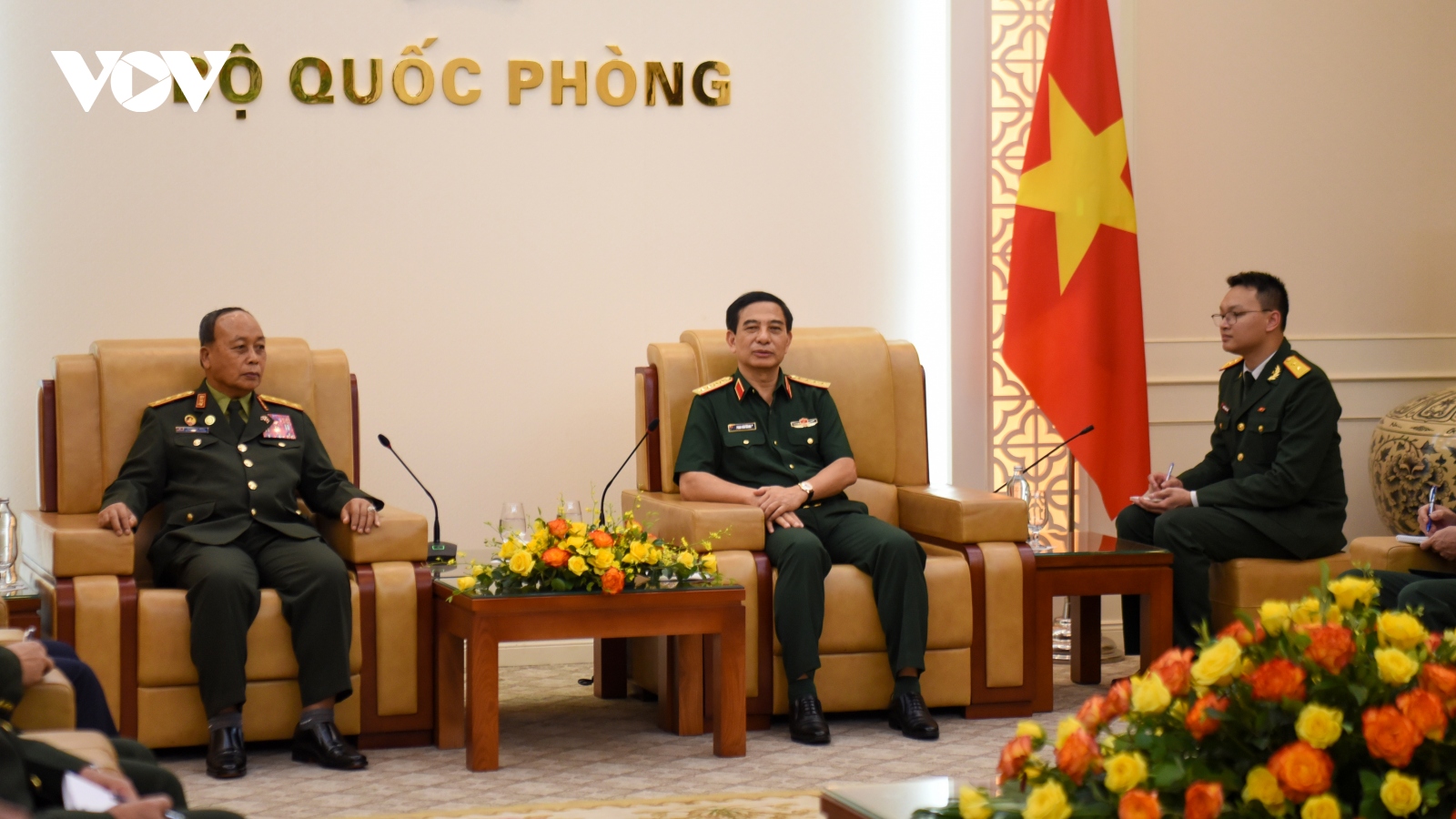 Quan hệ giữa quân đội Việt Nam và Lào là "đặc biệt của đặc biệt"