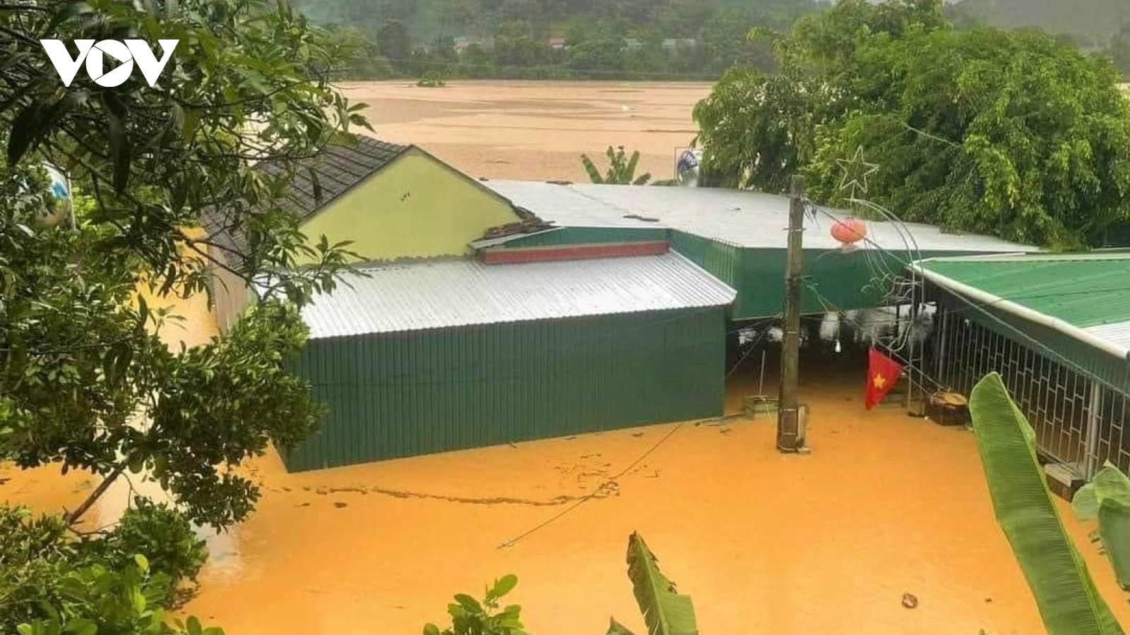 Nghệ An: 1.600 nhà dân bị ngập, 830 ngôi nhà bị cô lập do mưa lũ