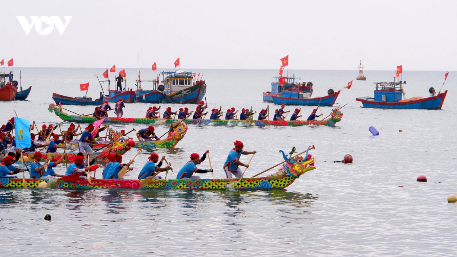 Khai hội đua thuyền Tứ linh trên đảo Lý Sơn, Quảng Ngãi