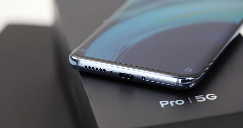 Diem mat nhung smartphone xiaomi nen tranh mua sam luc nay hinh anh 2