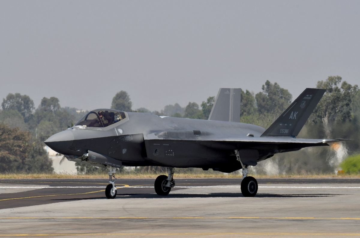 romania có kế hoạch mua 32 máy bay f-35 trị giá 6,5 tỷ usd hình ảnh 1 romania co ke hoach mua 32 may bay f-35 tri gia 6,5 ty usd hinh anh 1