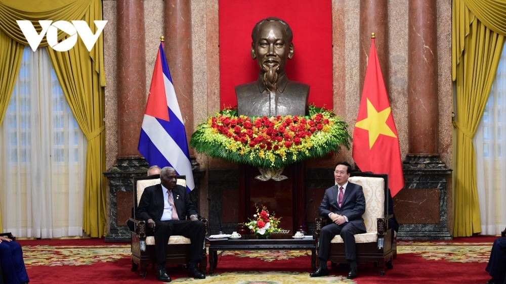 president vo van thuong holds talks with top cuban legislator picture 7