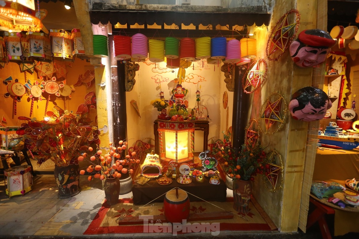 traditional mid-autumn festival re-enacted in the heart of hanoi picture 3