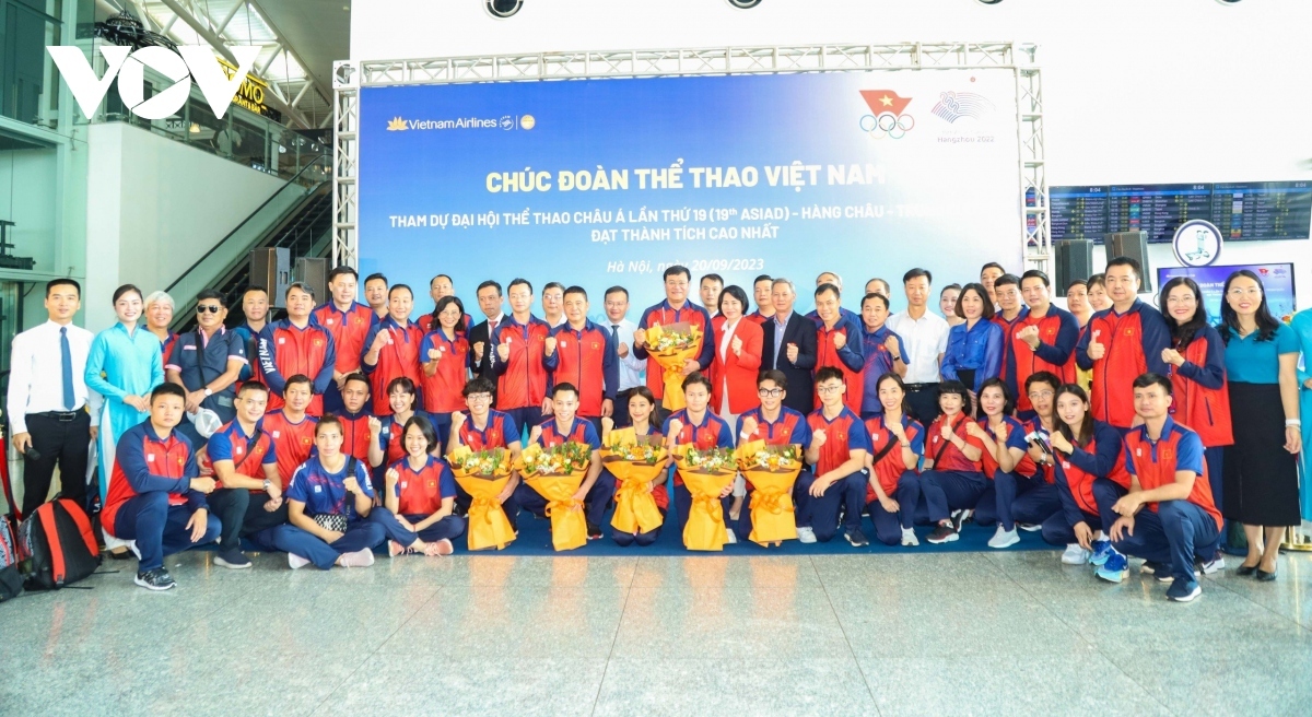 vietnamese athletes depart for asiad 19 in hangzhou, china picture 1