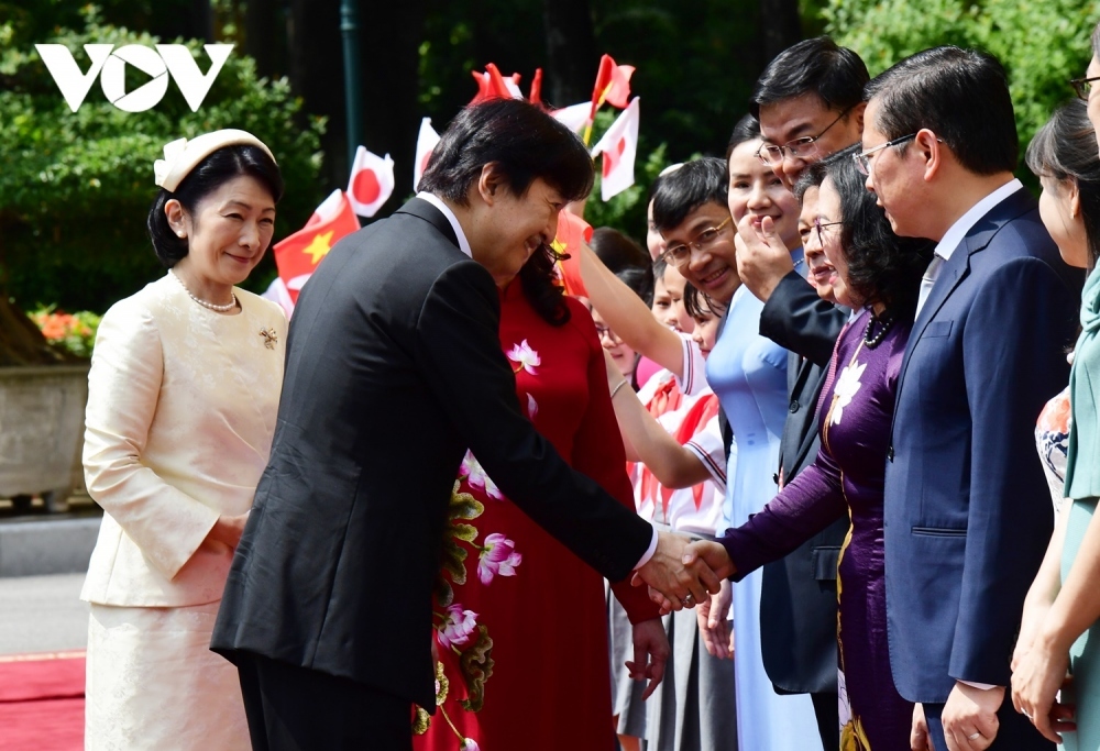 japanese crown prince warmly welcomed upon arrival in vietnam picture 4