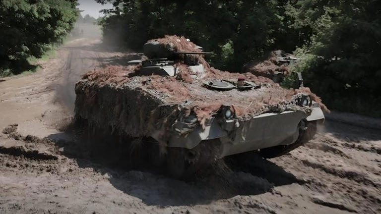 cái giá ukraine phải trả khi chọc thủng phòng tuyến nga bằng xe bọc thép hình ảnh 2 cai gia ukraine phai tra khi choc thung phong tuyen nga bang xe boc thep hinh anh 2