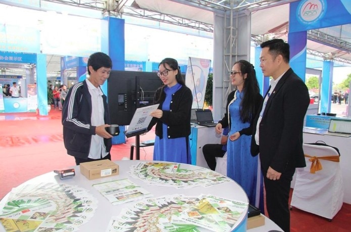 vietnam-china international trade and tourism fair draws thousands of visitors picture 11